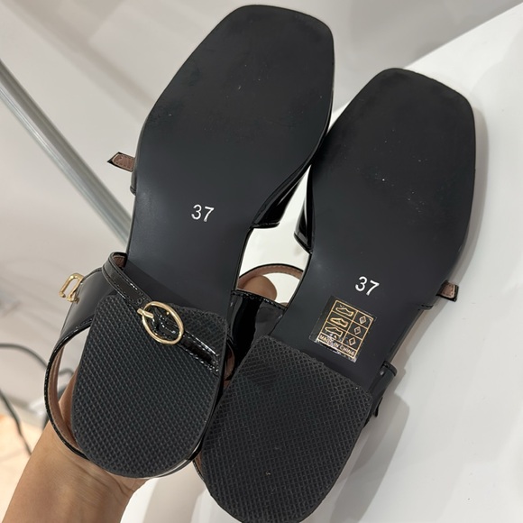 Mary Jane shoes - Picture 6 of 6